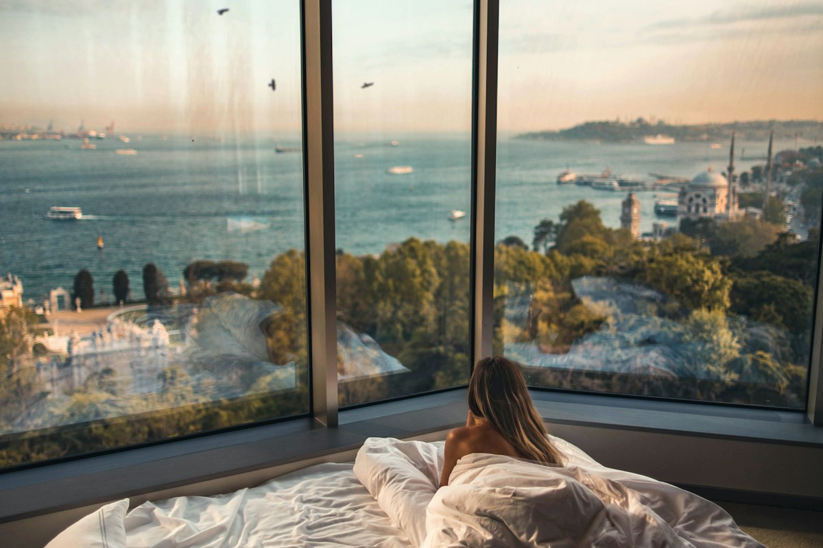 Service Recovery at Machine Speed: Detecting and Fixing a Bad Stay in Real Time